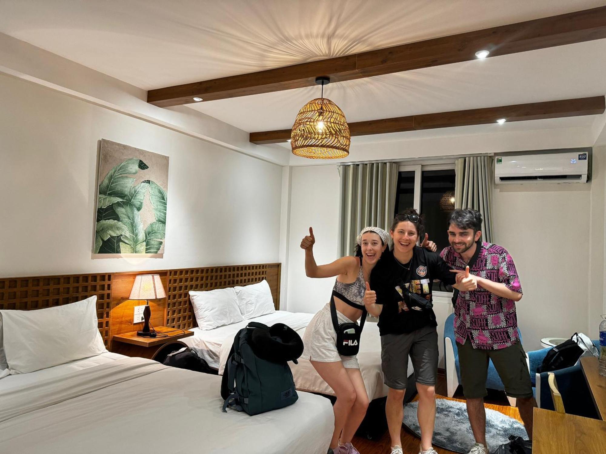 Cheers Hostel Ханой Екстер'єр фото